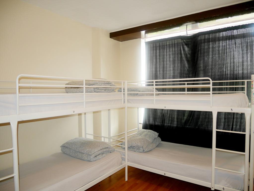 Vierpersoonskamer met Gedeelde Badkamer